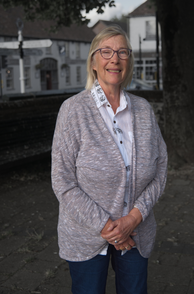 Portrait of Councillor Anne Phillips