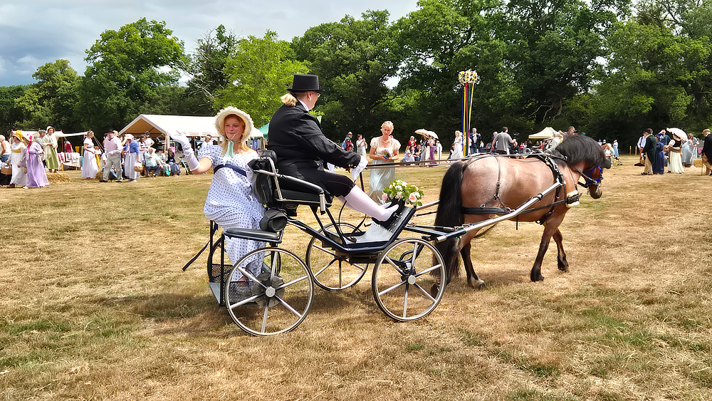 Travelling by horse and cart at Steventon Fair
