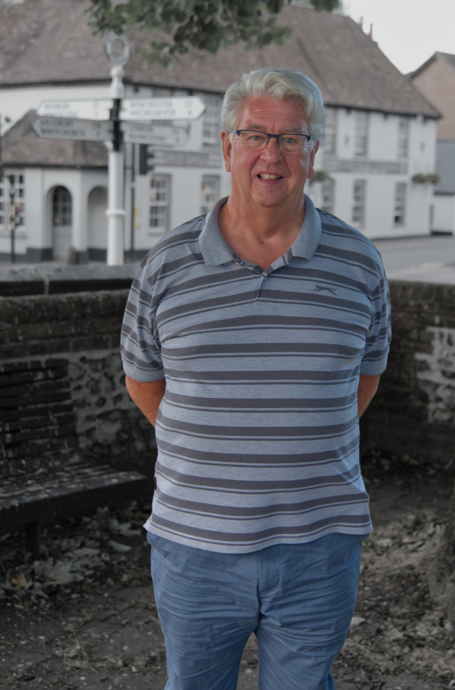 Portrait of Councillor John Raw